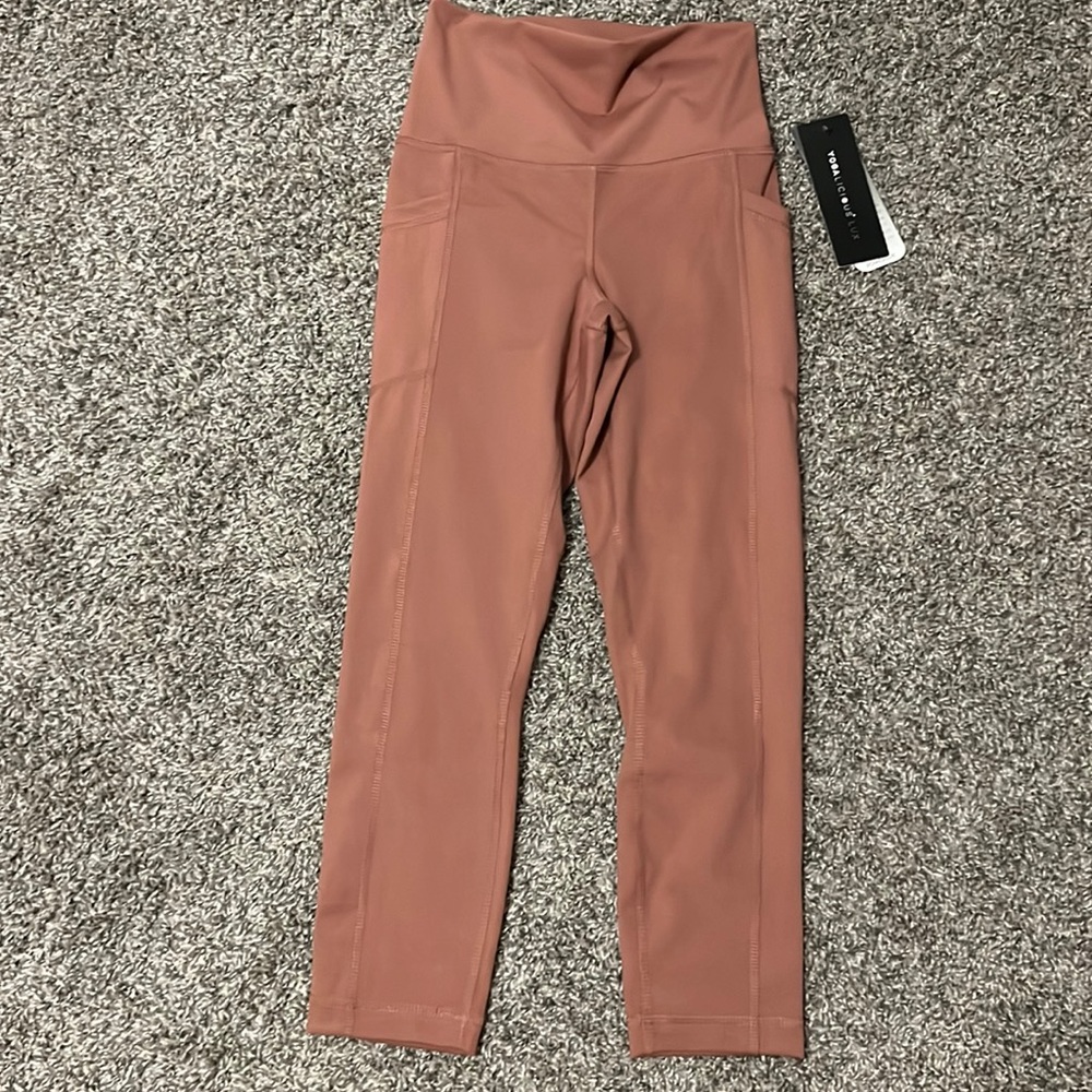 Yoga Licious pink leggings🩷 size small